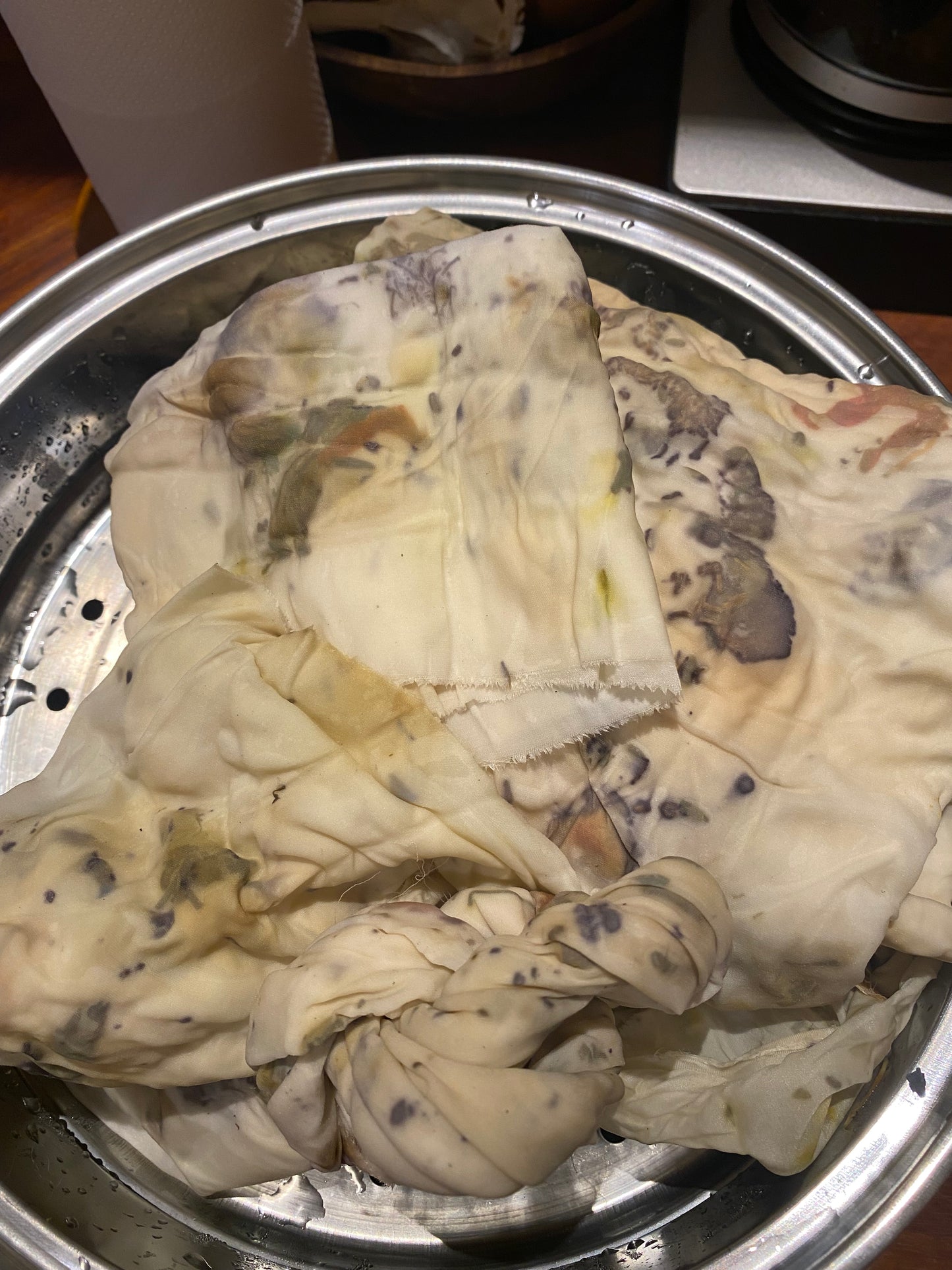 Silk scrunchie dyed with flowers (XL)